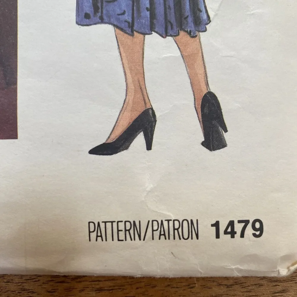 Vintage Vogue Sewing Pattern 1479 American Designer Albert Nipon Dress Size 10
